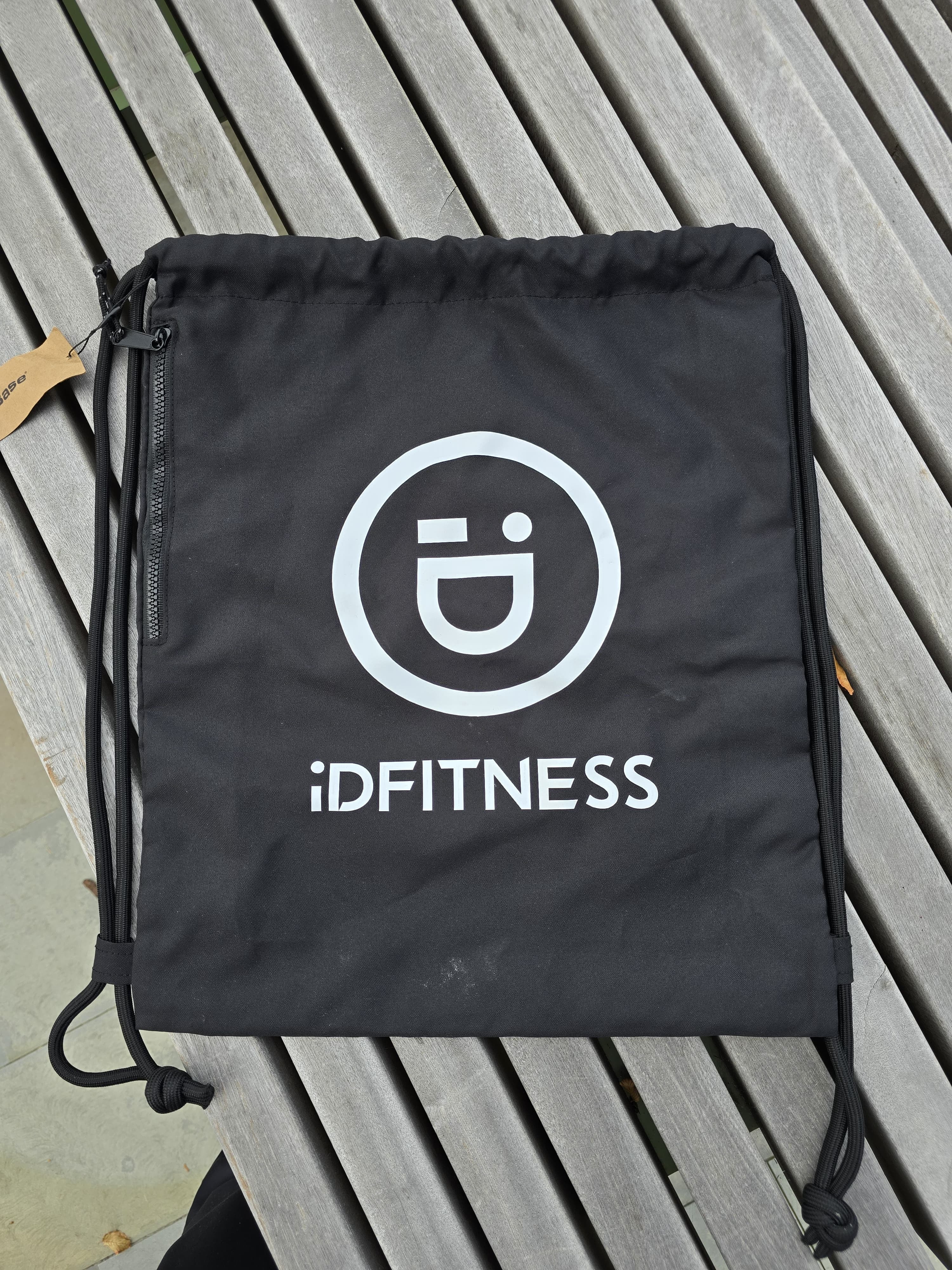 iDFITNESS: Front zip gym bag